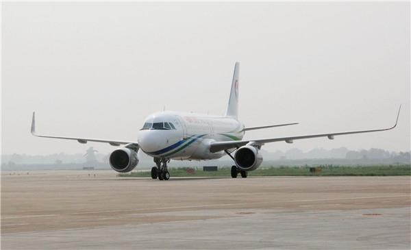 王伯尧执飞鲨鳍小翼飞机从德国汉堡顺利抵达咸阳机场