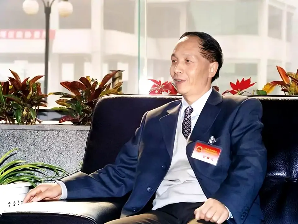 牛迈程先生荣入《中国当代著名编辑记者传集》