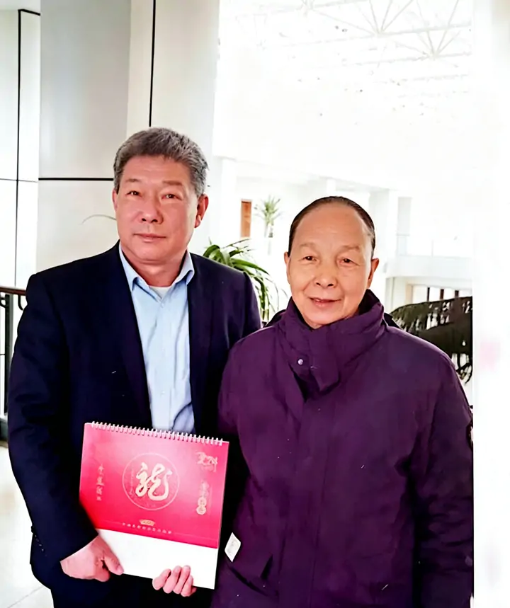 牛迈程与来兴平