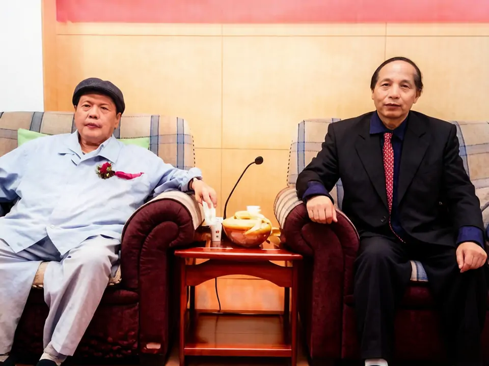 牛迈程与刘文西